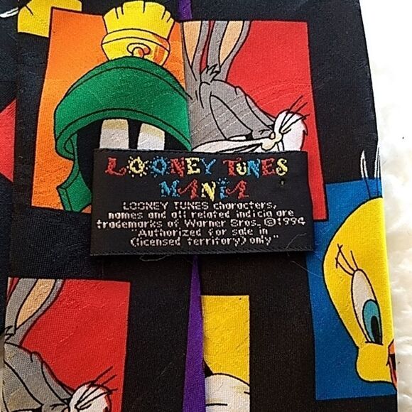 Vintage 90s Looney tunes mania tie - Picture 3 of 3